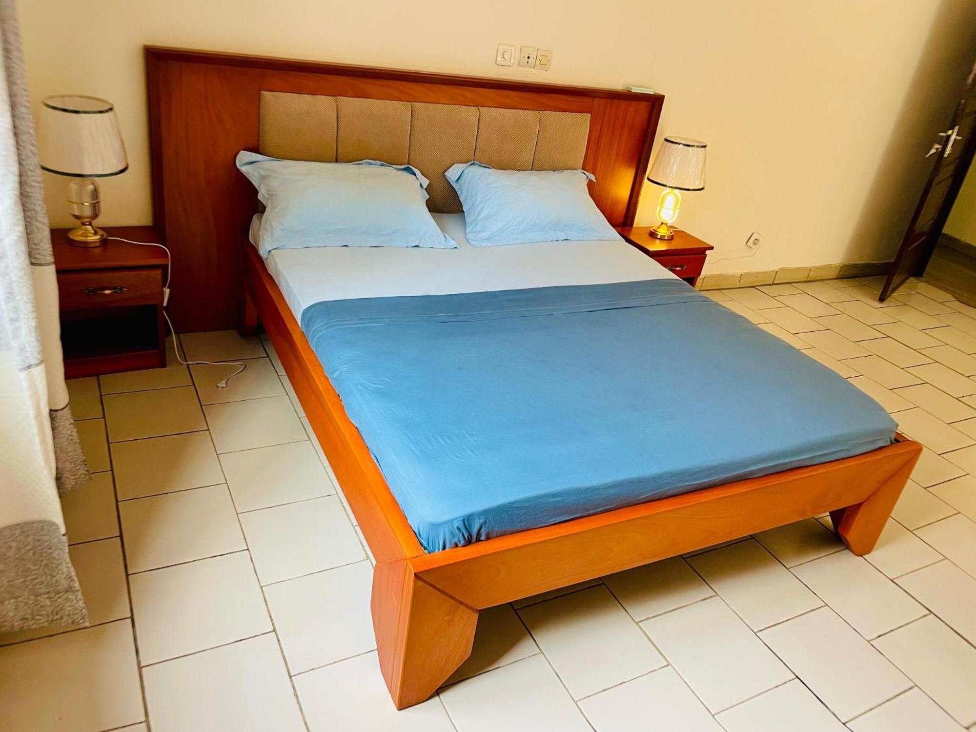 Appartement Avec Vue Panoramique Two Or Three Rooms Yaounde Exterior photo