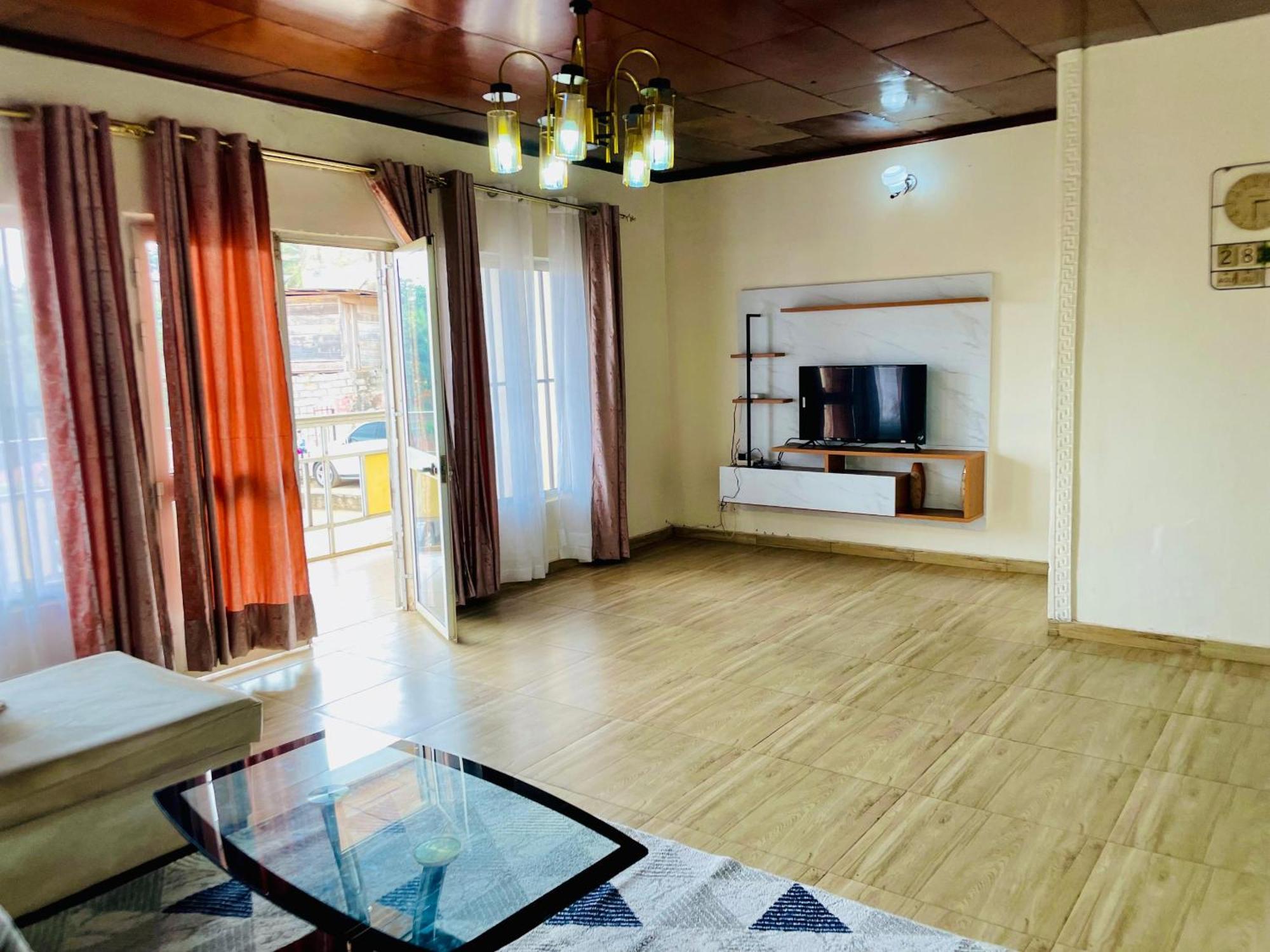 Appartement Avec Vue Panoramique Two Or Three Rooms Yaounde Exterior photo