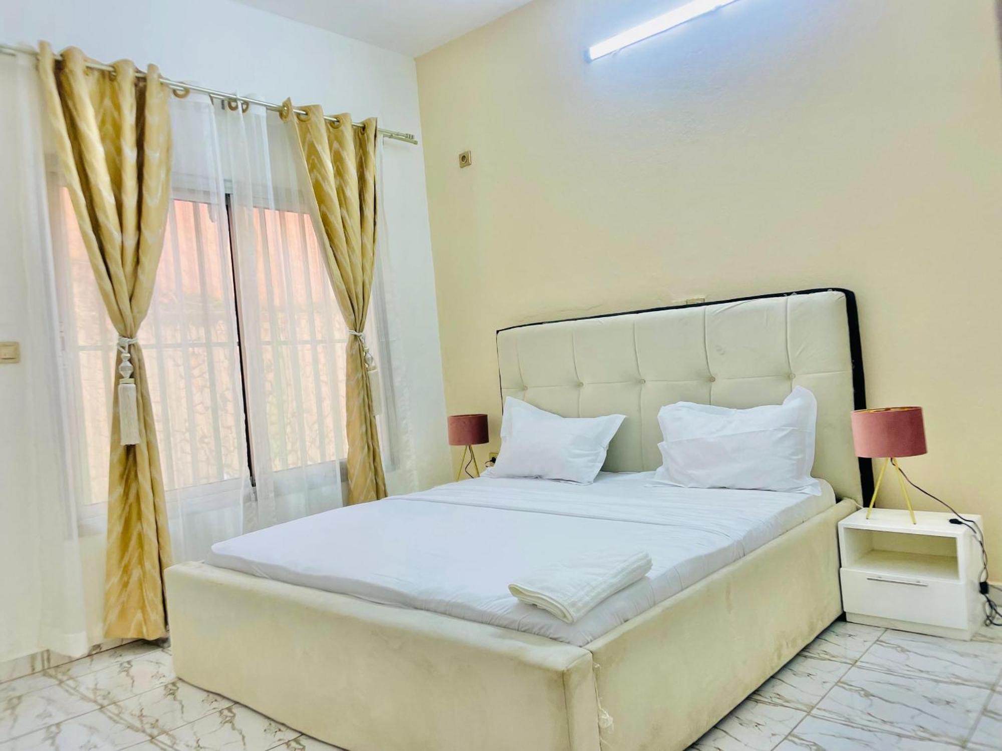 Appartement Avec Vue Panoramique Two Or Three Rooms Yaounde Exterior photo
