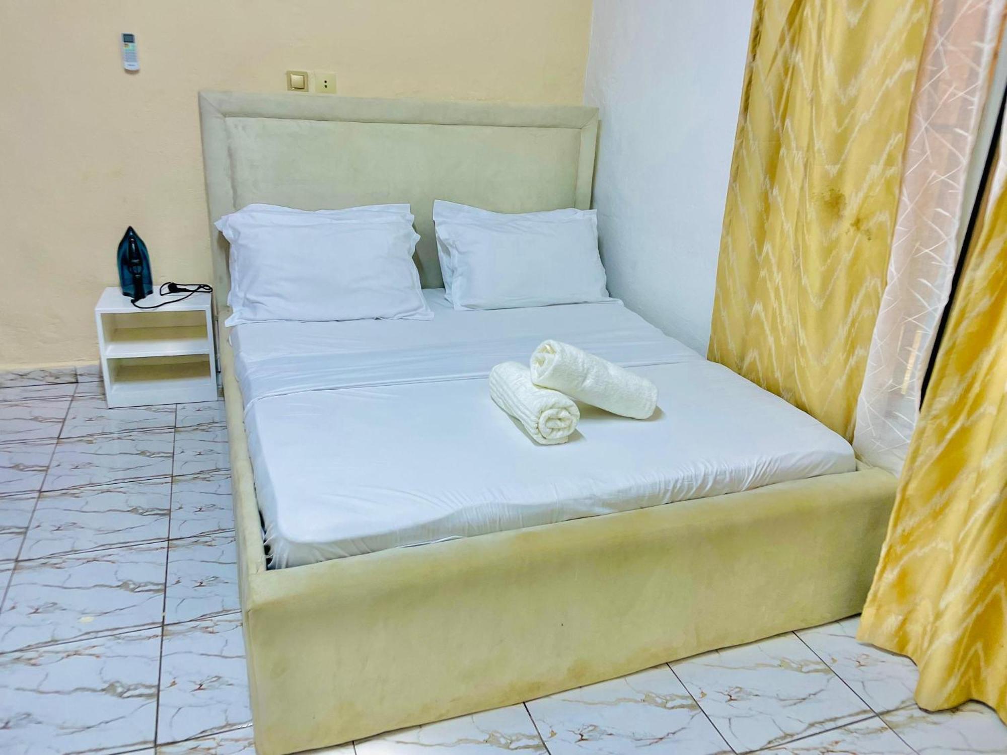 Appartement Avec Vue Panoramique Two Or Three Rooms Yaounde Exterior photo